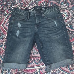 Bermuda Jean Shorts 👖